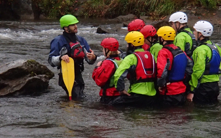 learn whitewater skills in north carolina